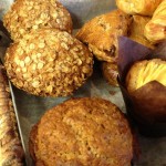 de la terre bakery muffins : so fresh, so plump, so fully satisying